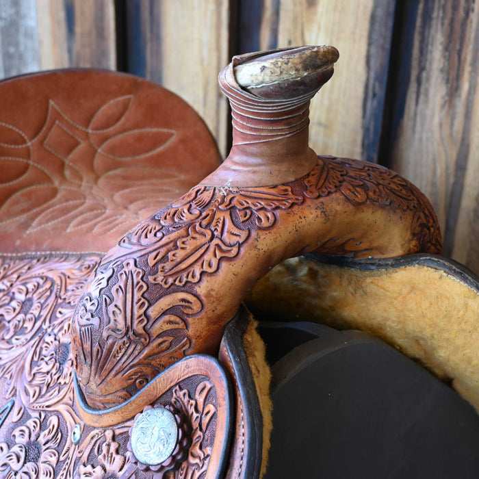 15" USED CIRCLE Y TEAM ROPING TROPHY SADDLE