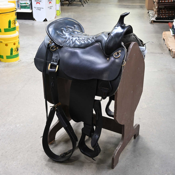 17.5" USED TUCKER TRAIL SADDLE