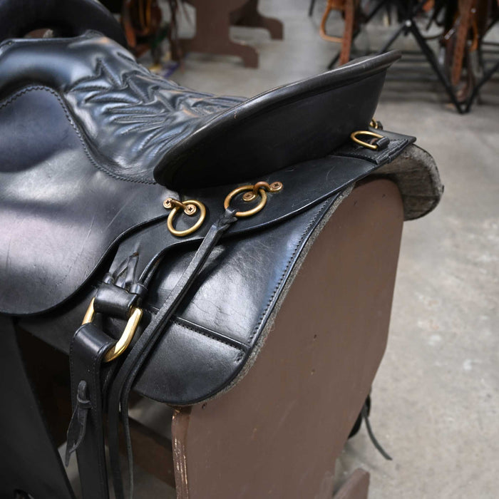 17.5" USED TUCKER TRAIL SADDLE