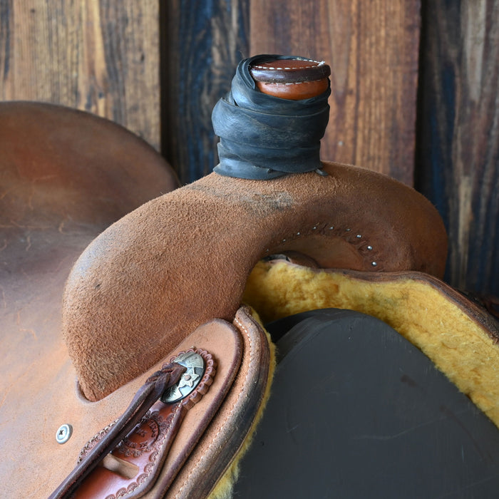 15.5" USED SOUTH TEXAS TACK TEAM ROPING SADDLE