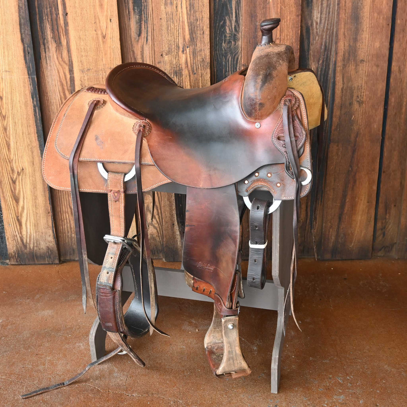 15.5" USED JEFF SMITH COW HORSE SADDLE Saddles - Used Jeff Smith