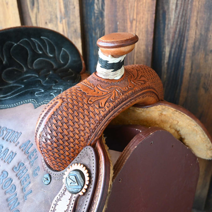 13.5" USED TOD SLONE TEAM ROPING SADDLE