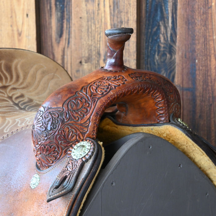 13.5" USED D.W BARNES BARREL SADDLE