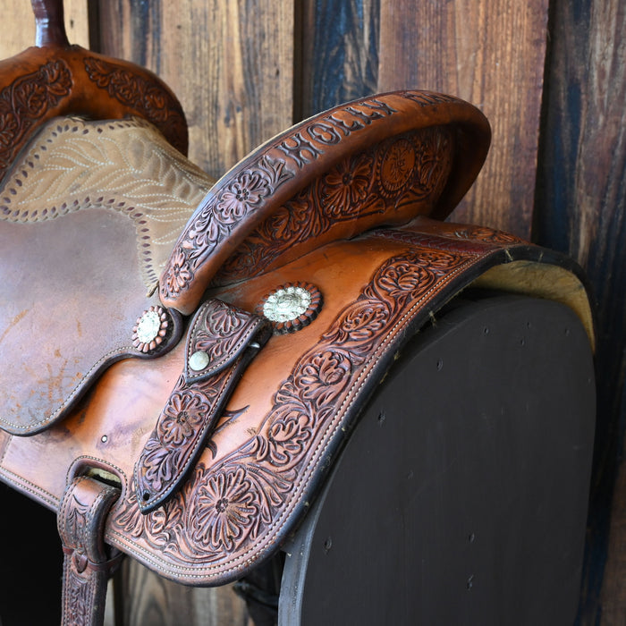13.5" USED D.W BARNES BARREL SADDLE