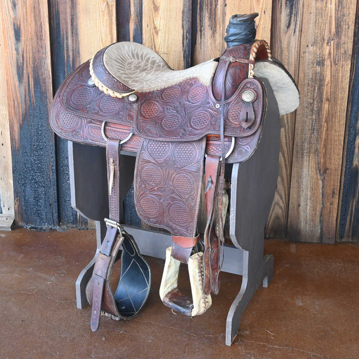 15.5" USED AMMERMAN TEAM ROPING SADDLE