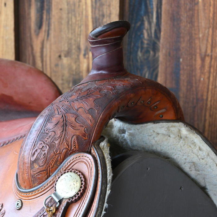 15.5" USED DALE FREDRICKS TEAM ROPING SADDLE