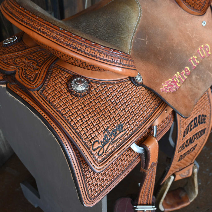 14.5" USED SCOTT THOMAS TEAM ROPING TROPHY SADDLE