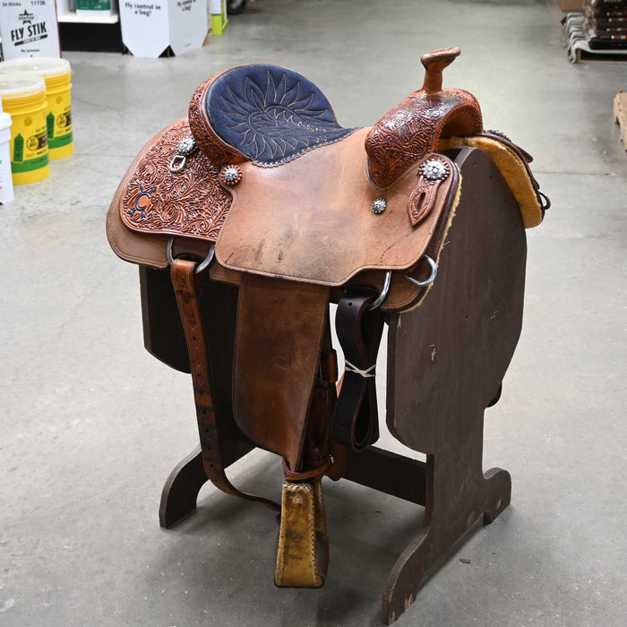 14.5" USED DW BARNES TEAM ROPING SADDLE