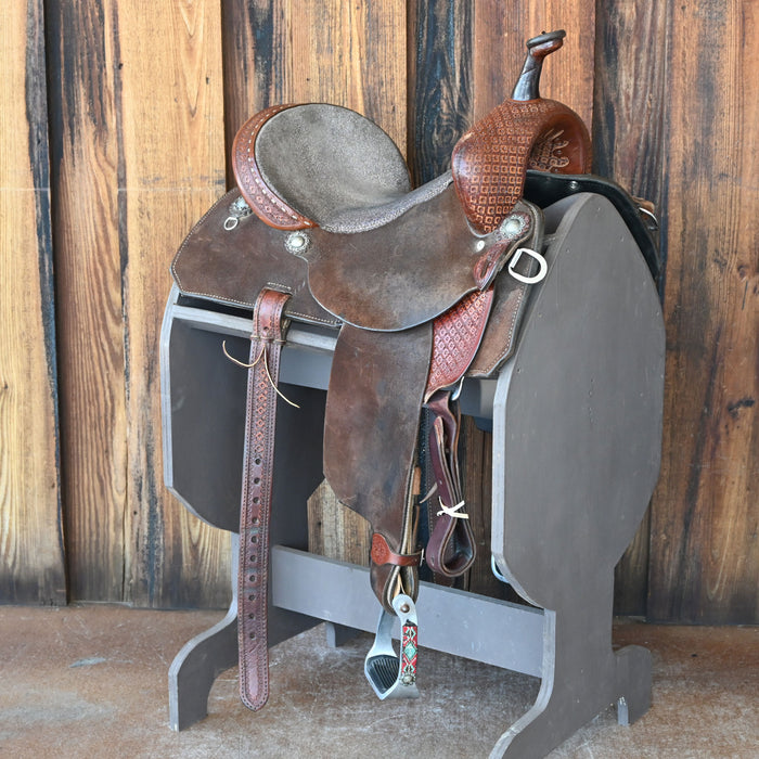 13.5" USED DOUBLE J THE LEGEND BARREL SADDLE