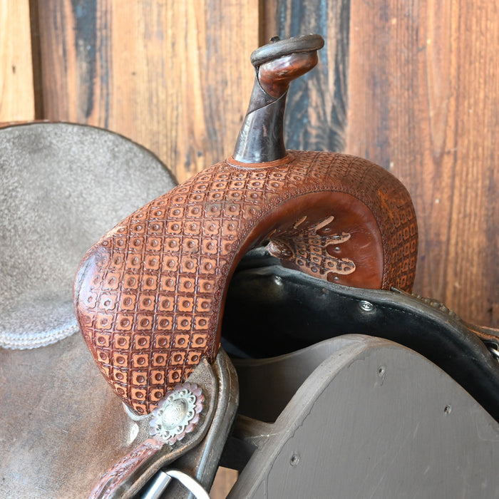 13.5" USED DOUBLE J THE LEGEND BARREL SADDLE