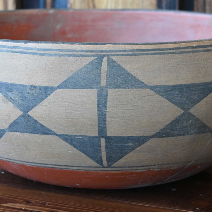 Early 20th Century Santo Domingo Dough Bowl w/Repairs Collectibles misc