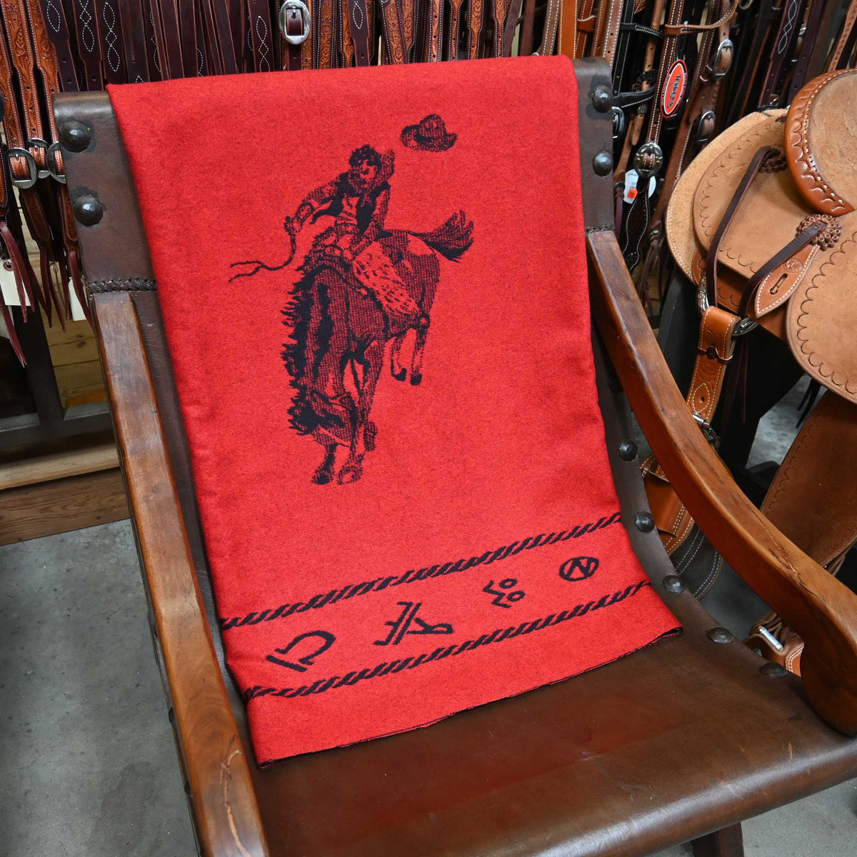 廃盤 HORSE BLANKET RESEARCH レッド/ブラウン 人気色 Vintage Wool Bucking Horse Red Blanket w/ Brands — Teskeys