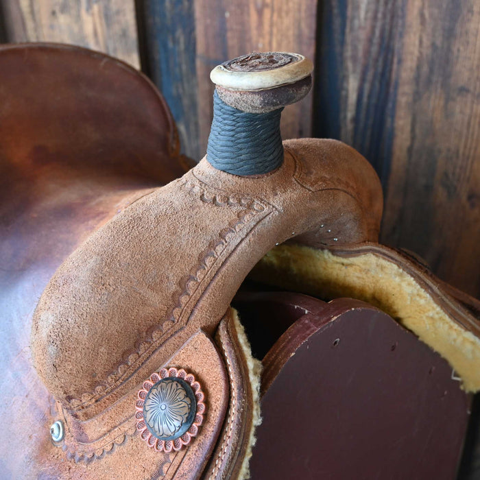 13.5" USED PATRICK SMITH TEAM ROPING SADDLE