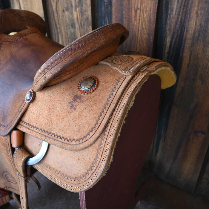 13.5" USED PATRICK SMITH TEAM ROPING SADDLE