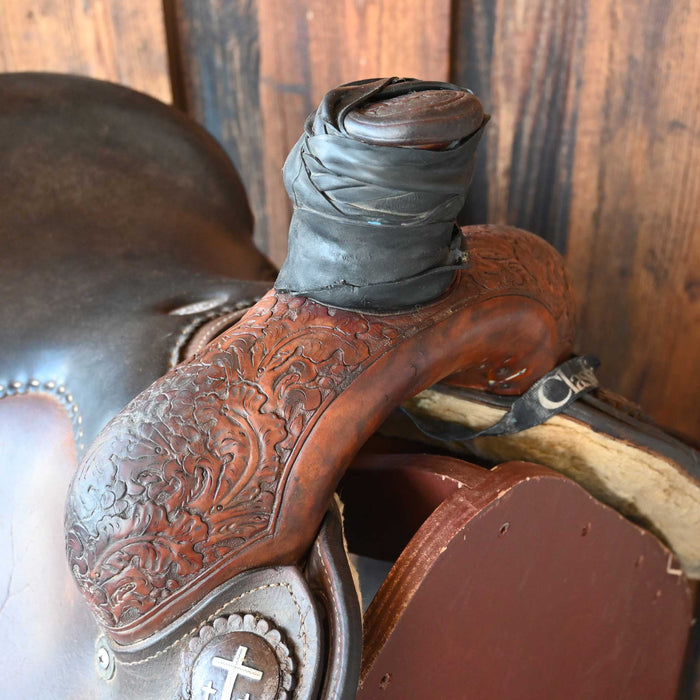 13.5" USED TROPHY TACK TEAM ROPING SADDLE