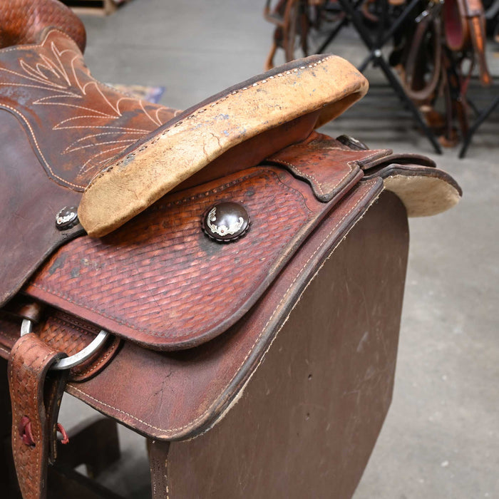 16" USED COURTS TEAM ROPING SADDLE