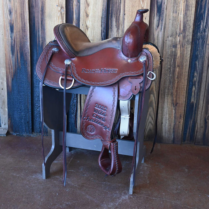 16" USED CIRCLE Y FLEX 2 TRAIL TROPHY SADDLE