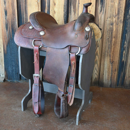 15.5" USED G. VEGA TEAM ROPING SADDLE Saddles - Used G. Vega