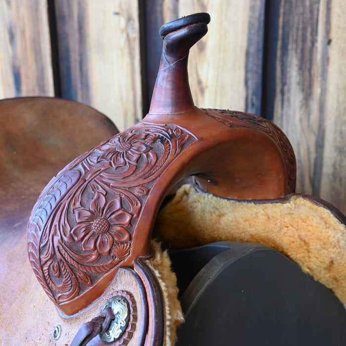 16.5" USED SOUTH TEXAS TACK CUTTING SADDLE