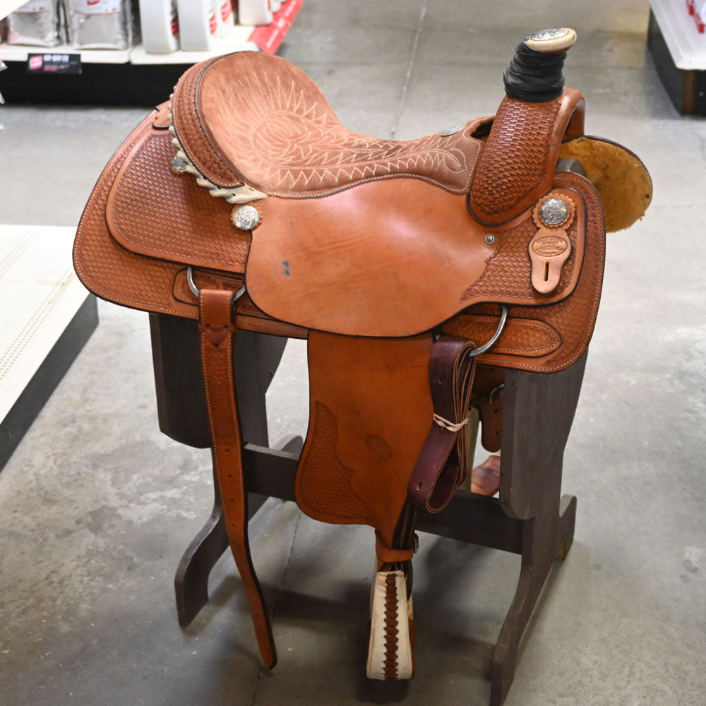 17.5" USED BILLY COOK ROPING SADDLE