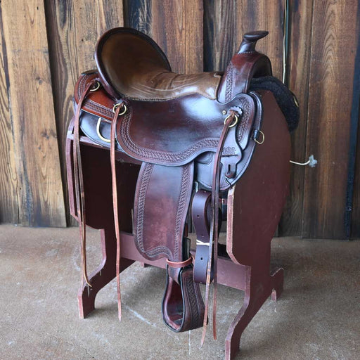 16.5" USED TUCKER GEN II TRAIL SADDLE Saddles - Used Tucker