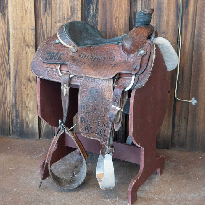 15" USED TEAM ROPING SADDLE
