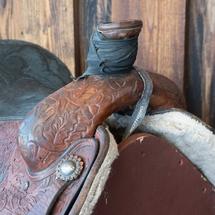 15" USED TEAM ROPING SADDLE