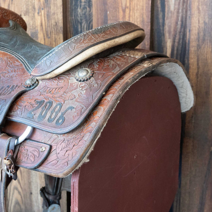15" USED TEAM ROPING SADDLE