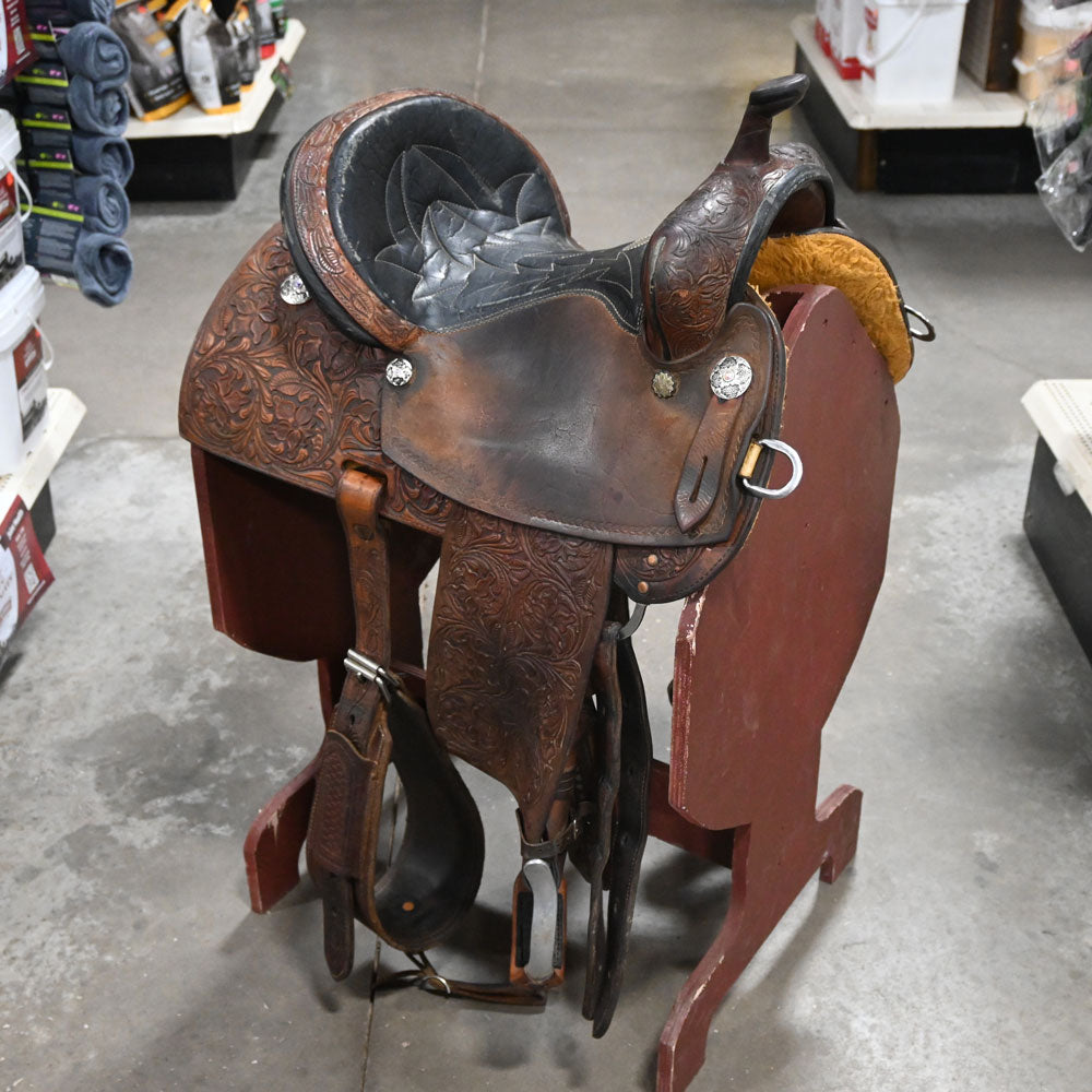 13.5" USED SHILOH LINDZ SERIES BARREL SADDLE