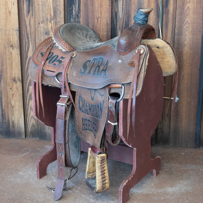 15.5" USED CHIP GREER TEAM ROPING SADDLE