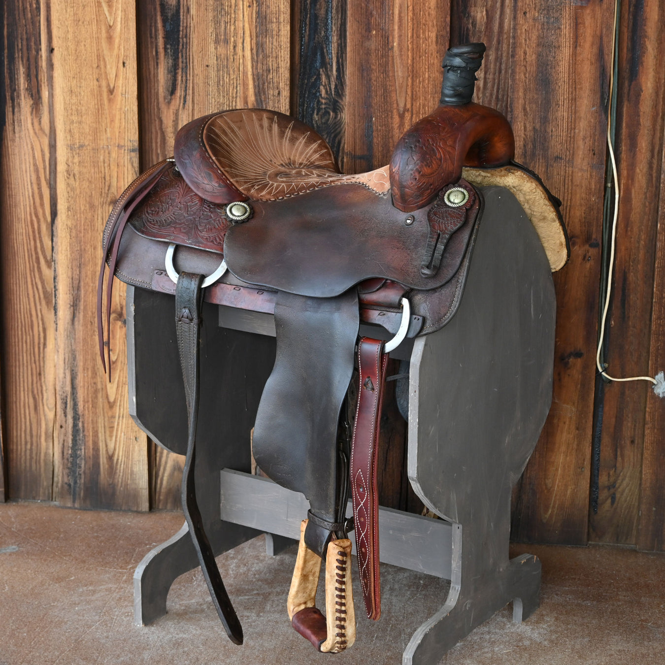 16" USED SADDLE SHED RANCH CUTTER SADDLE Saddles - Used Saddle Shed