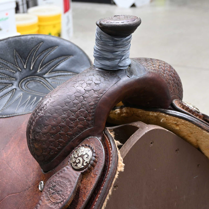 13.5" USED LAZY "L" BY LARRY COATS TEAM ROPING SADDLE