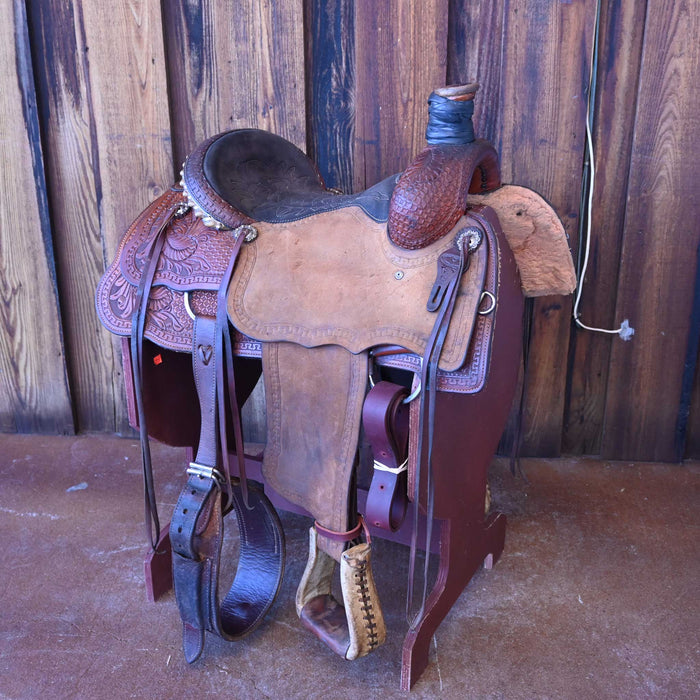15" USED COWBOY CLASSIC TEAM ROPING SADDLE