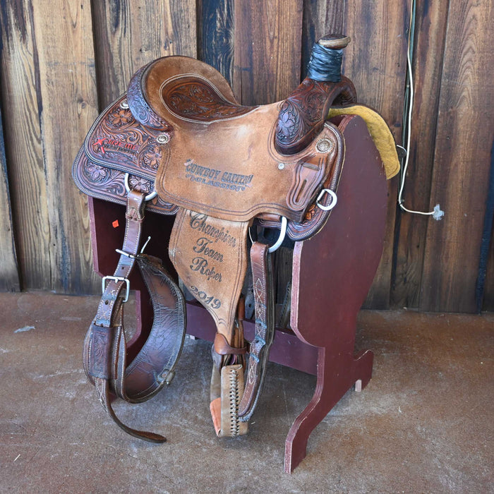 15" USED CORRIENTE TEAM ROPING SADDLE