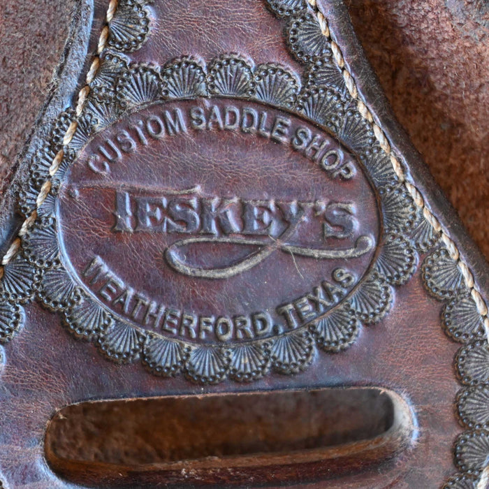 15.5" USED TESKEY'S TEAM ROPING SADDLE