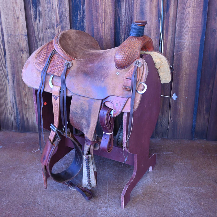 15.5" USED TAD SANDERS TEAM ROPING SADDLE