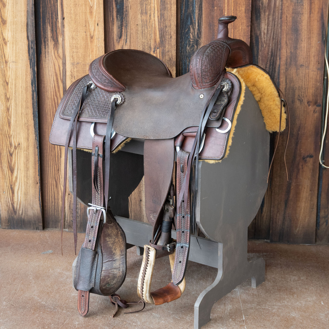 15.5" USED ELITE CUSTOM RANCH CUTTER SADDLE Saddles - Used Teskeys