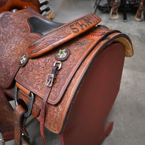 14.5" USED NRS ROPING SADDLE Sale Barn NRS