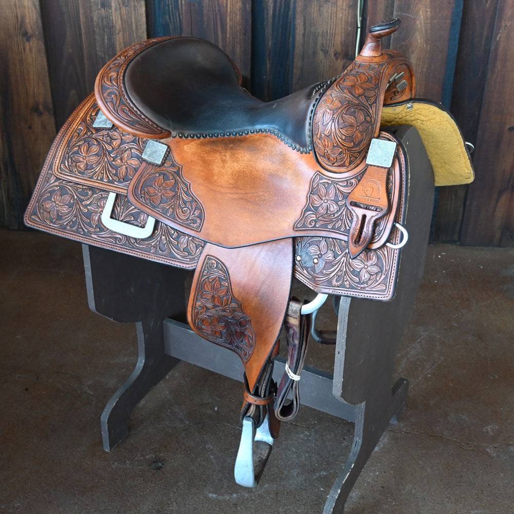 16.5" USED EQUINE OASIS REINING SADDLE