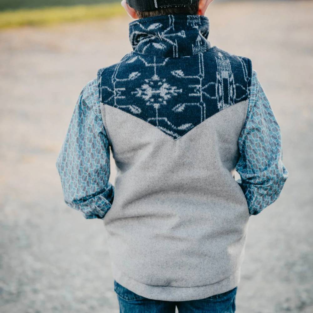 Grey cinch outlet vest