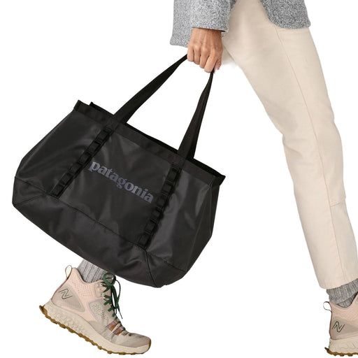 Patagonia 25L Black Hole Tote - Black WOMEN - Accessories - Handbags - Tote Bags Patagonia