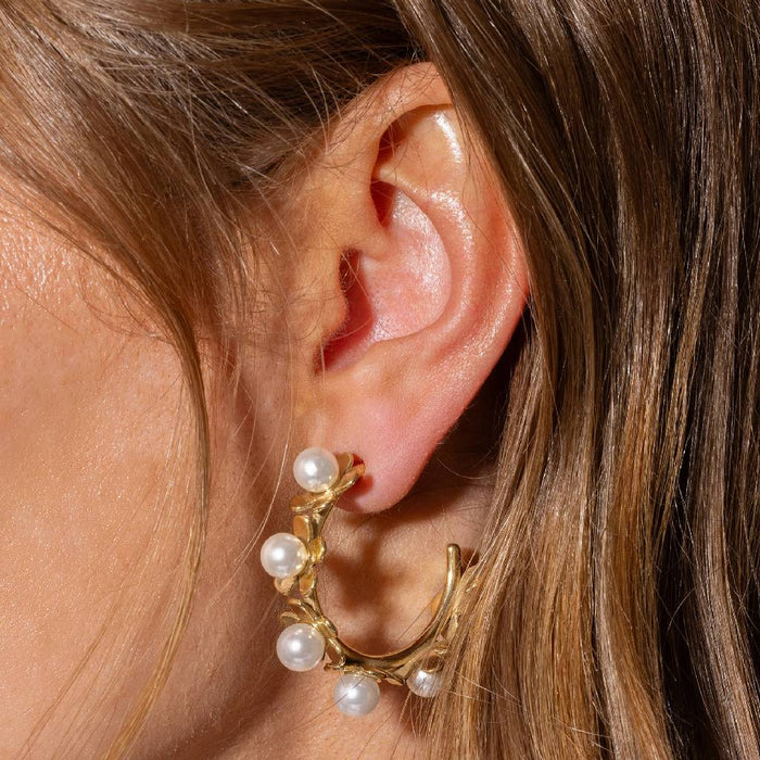 Kali Pearl Medium Hoop Gold Earrings