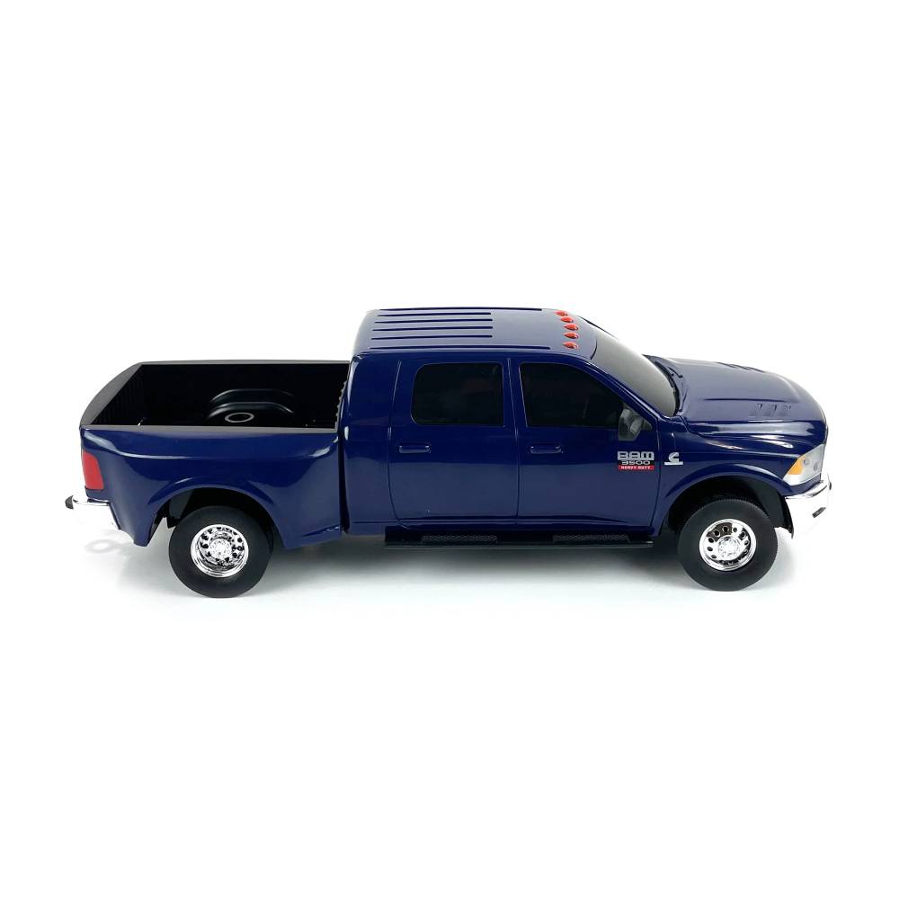 Toy dodge ram 3500 cheap with trailer