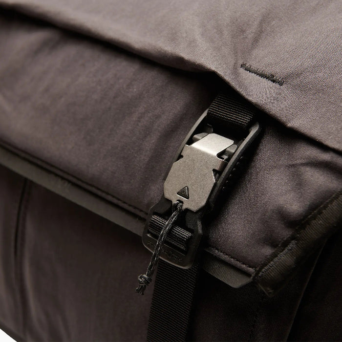 KÜHL Eskape 14 Kanvas Messenger Bag ACCESSORIES - Luggage & Travel Kühl   