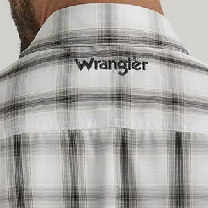 Wrangler Men's Plaid Performance Button Shirt - FINAL SALE MEN - Clothing - Shirts - Long Sleeve Shirts Wrangler   