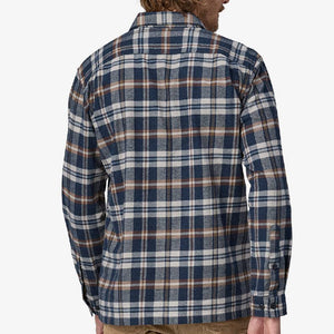 Patagonia Men's Organic Fjord Flannel Shirt MEN - Clothing - Shirts - Long Sleeve Shirts Patagonia   