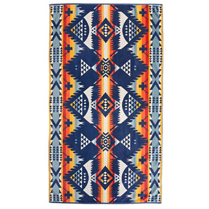 Pendleton Oversized Jacquard Spa Towel - Nehalem Navy HOME & GIFTS - Bath & Body - Towels Pendleton