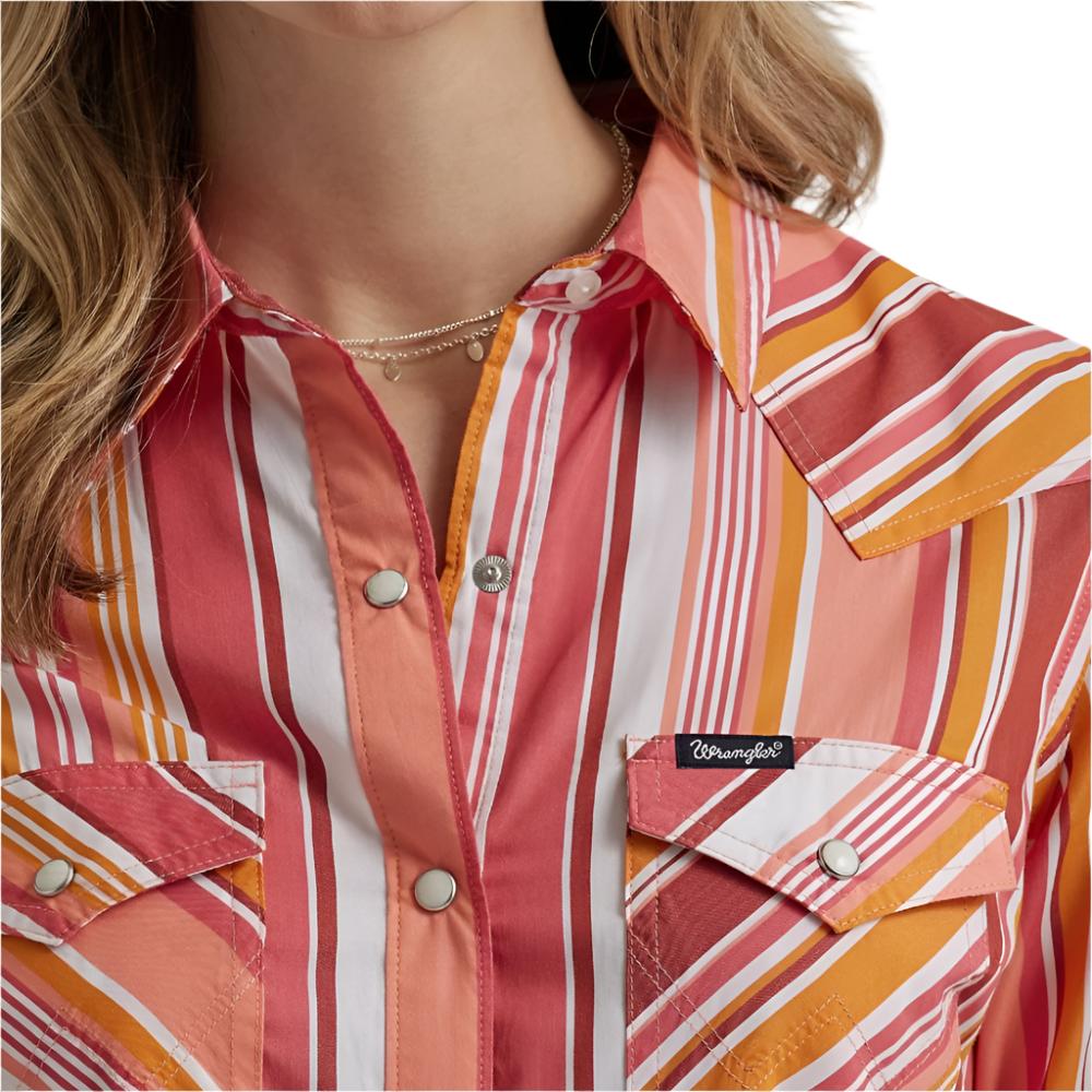 WOMEN'S WRANGLER RETRO STRIPE WESTERN SNAP SHIRT IN PINK WHITE