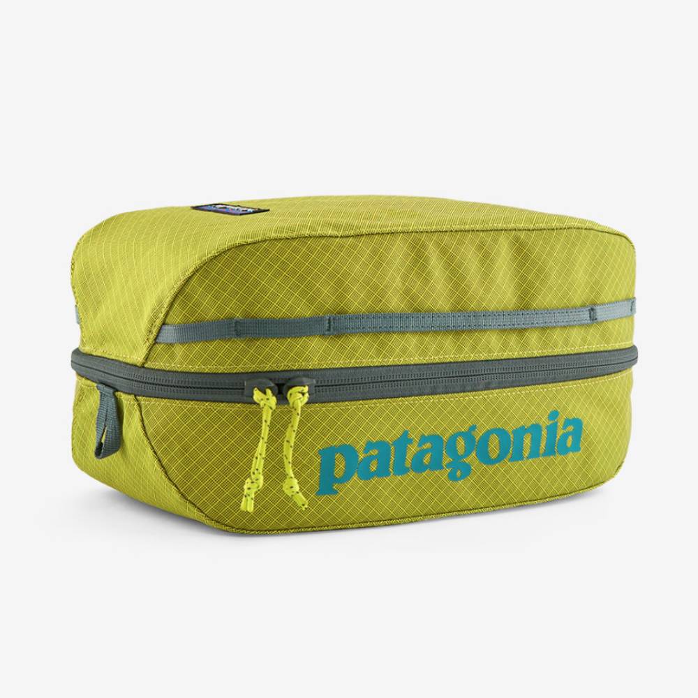Patagonia Medium Black Hole Cube - Green ACCESSORIES - Luggage & Travel - Shave Kits Patagonia   