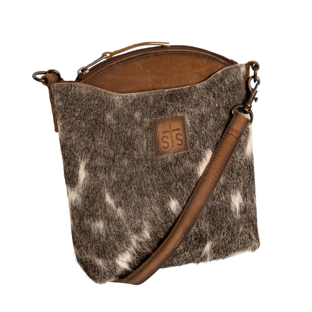 NWOT online STS Ranchwear Classic Cowhide Crossbody Bag